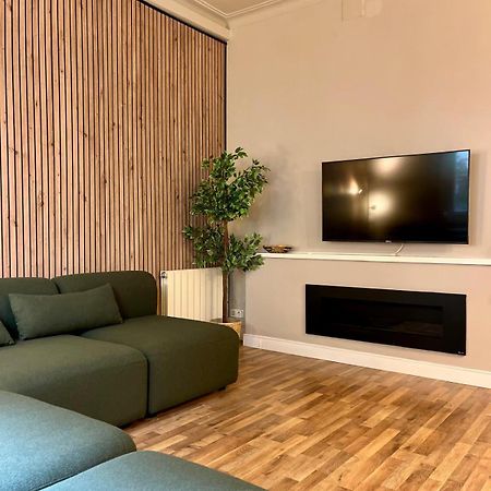 Sagrada Familia Secret Apartment Барселона Экстерьер фото