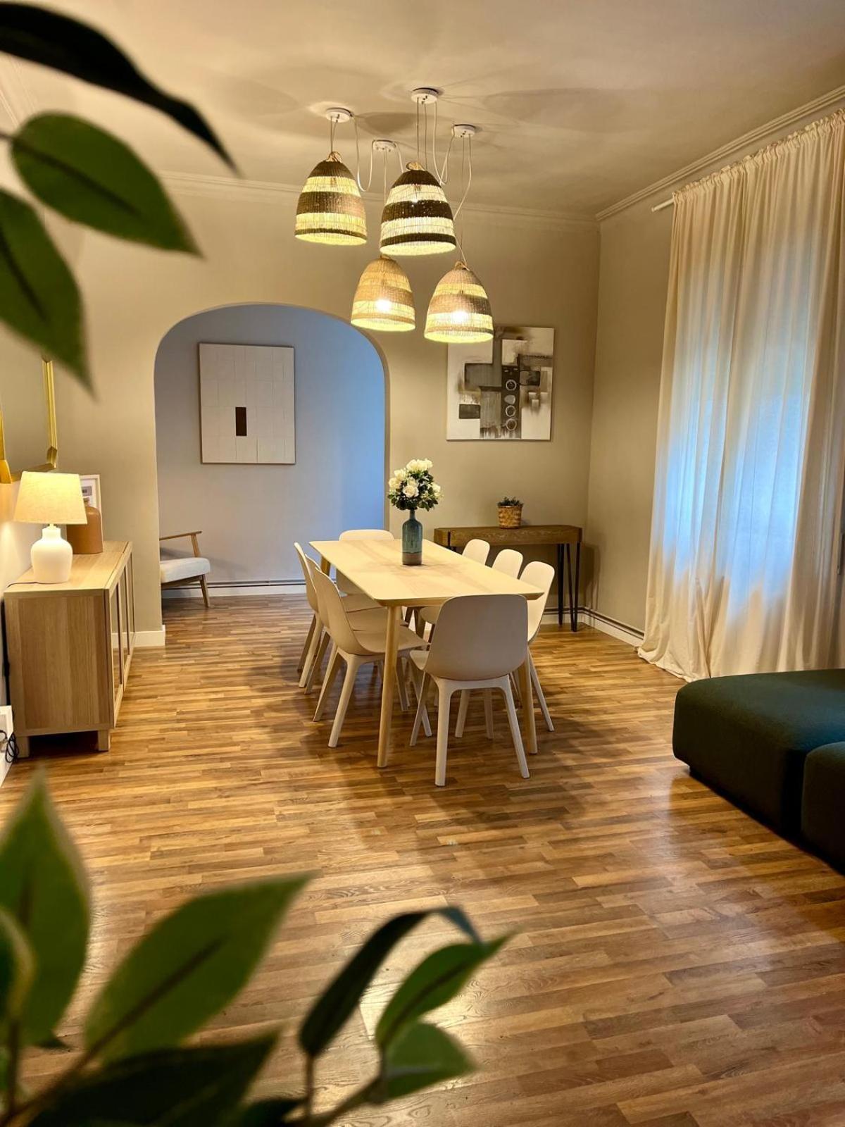 Sagrada Familia Secret Apartment Барселона Экстерьер фото