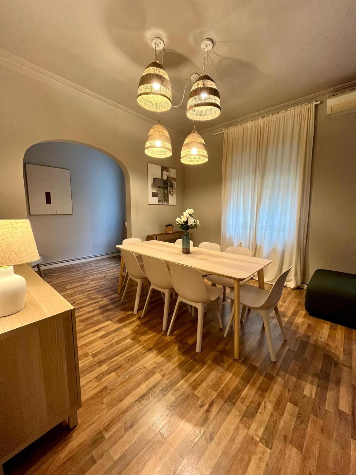 Sagrada Familia Secret Apartment Барселона Экстерьер фото
