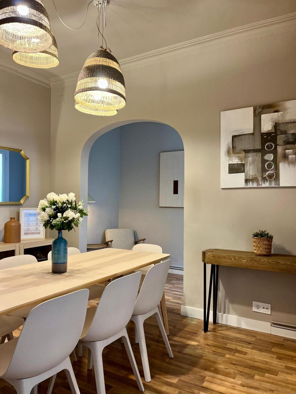 Sagrada Familia Secret Apartment Барселона Экстерьер фото
