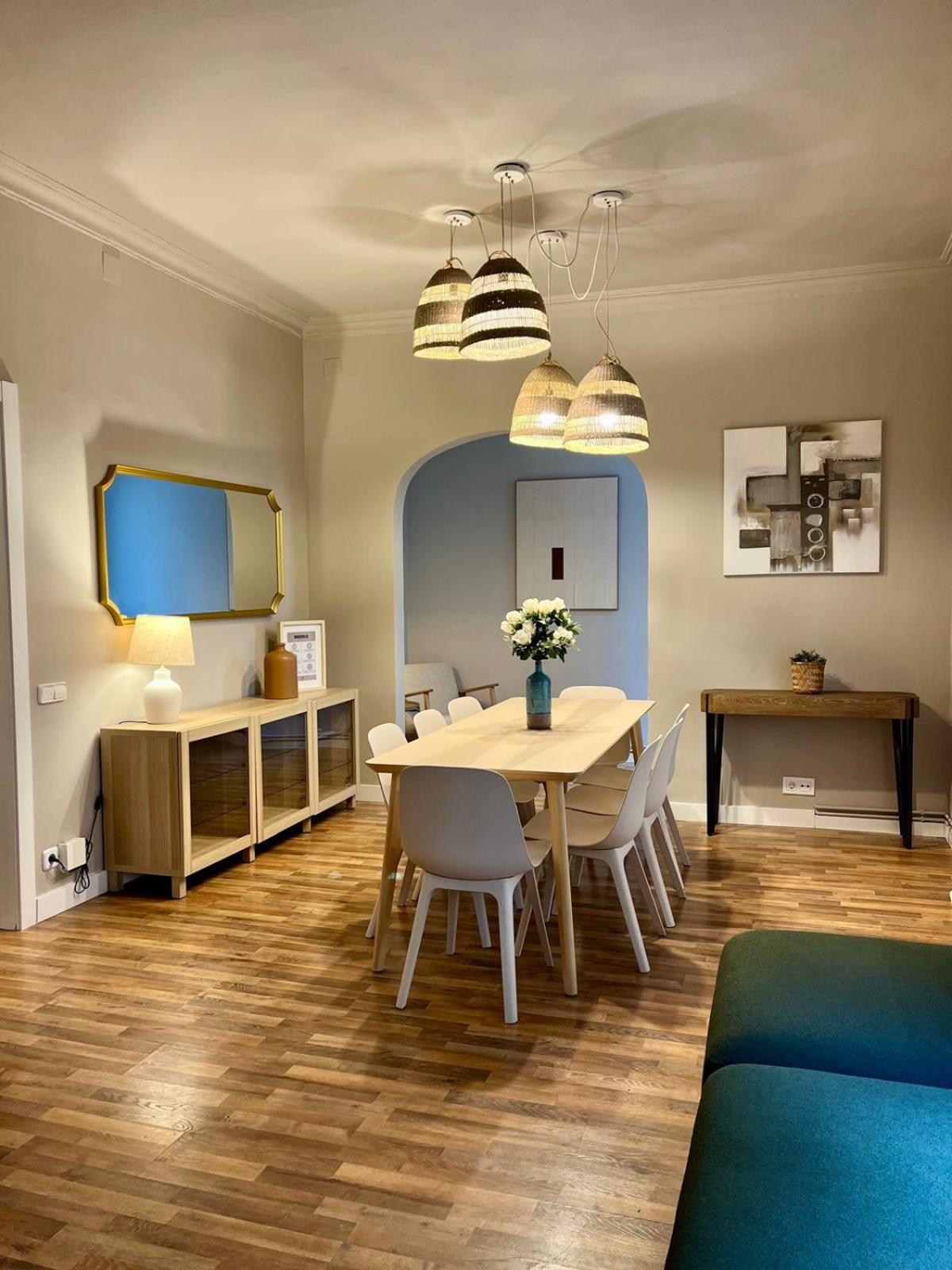 Sagrada Familia Secret Apartment Барселона Экстерьер фото