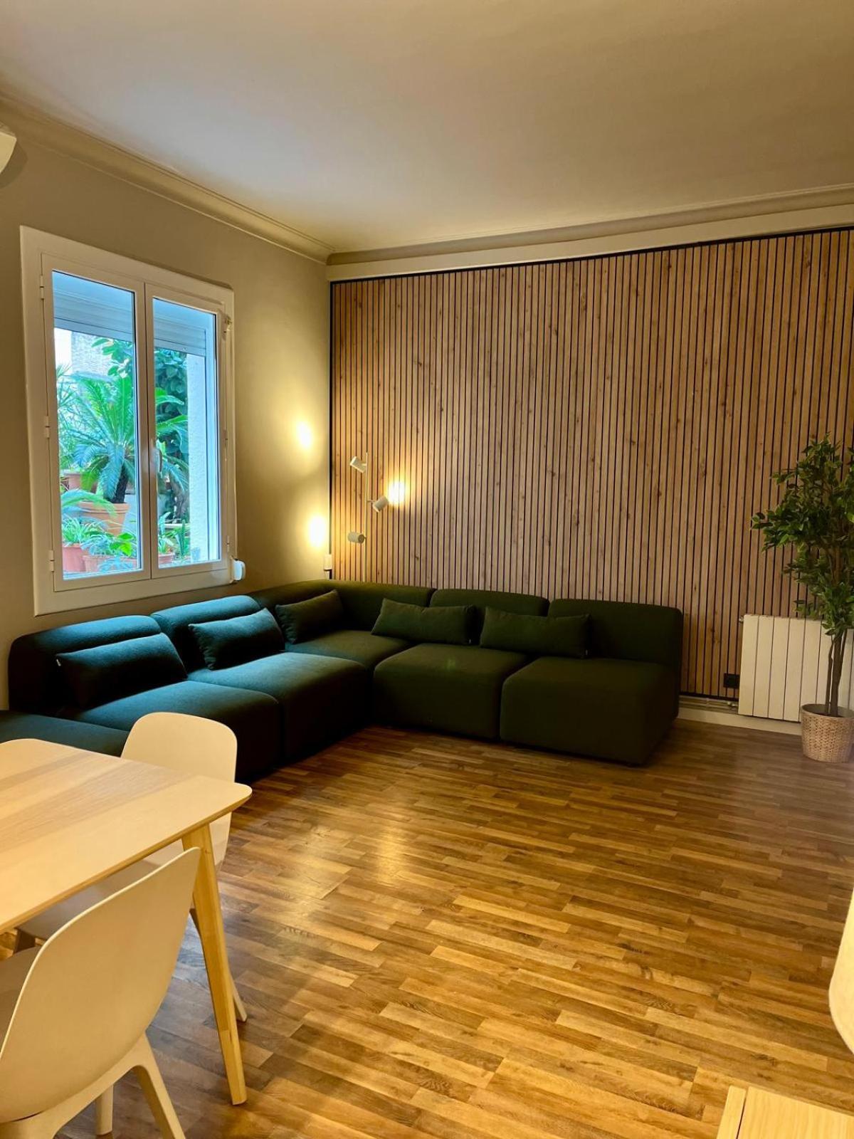 Sagrada Familia Secret Apartment Барселона Экстерьер фото